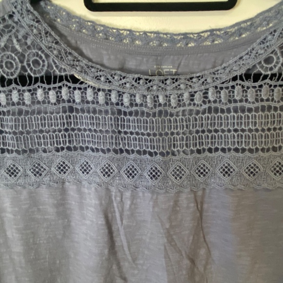 Ann Taylor Loft sleeveless top - Picture 3 of 4